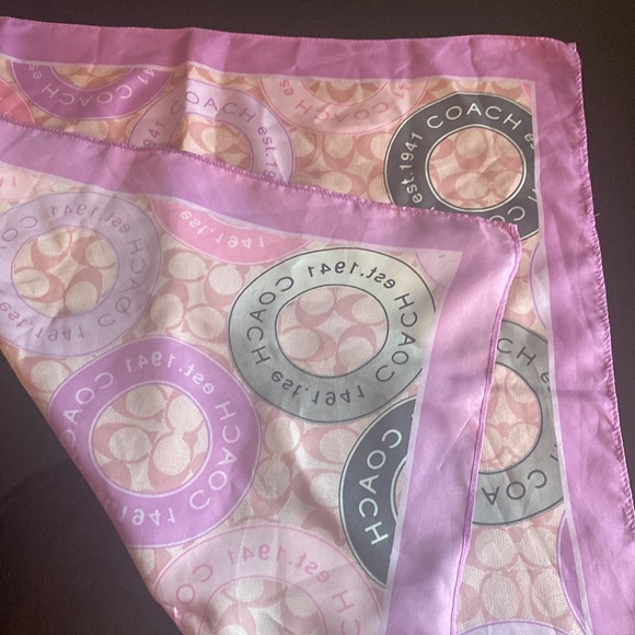 COACH 1941 silk scarf bandana. - Picture 5 of 7